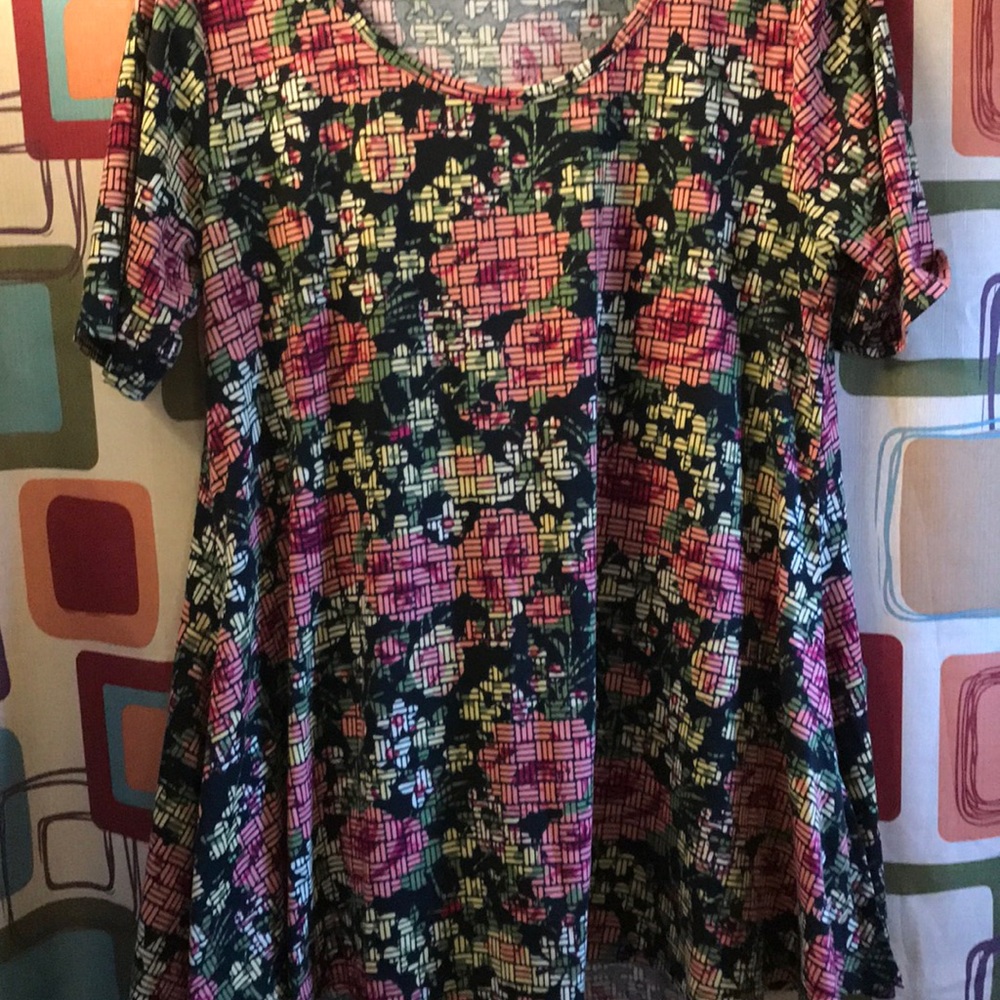 LulaRoe Perfect T